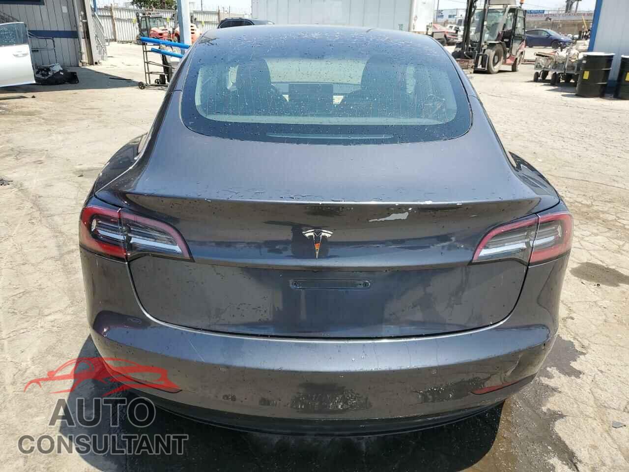 TESLA MODEL 3 2018 - 5YJ3E1EA6JF163227