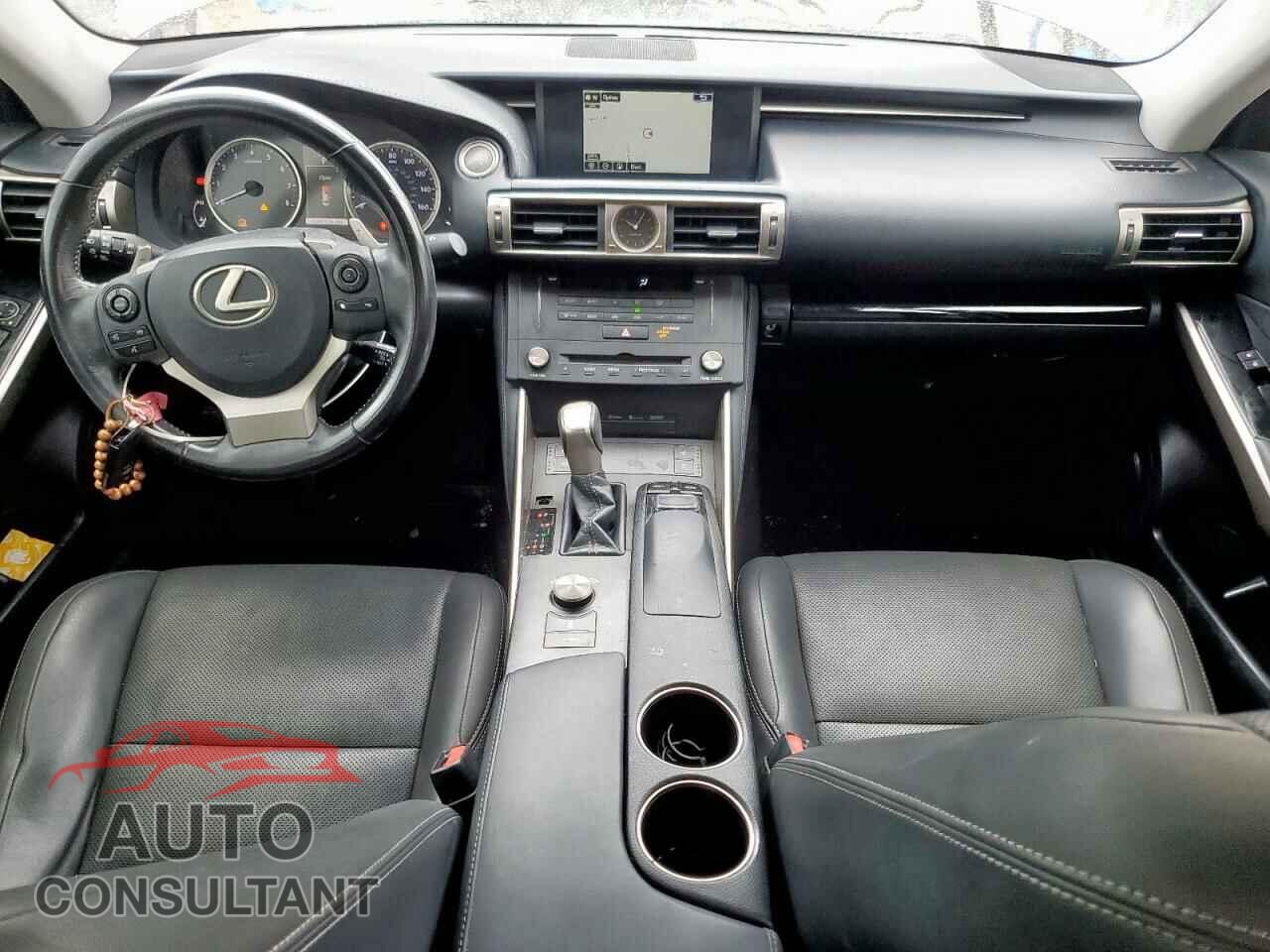 LEXUS IS 2016 - JTHBA1D24G5002403