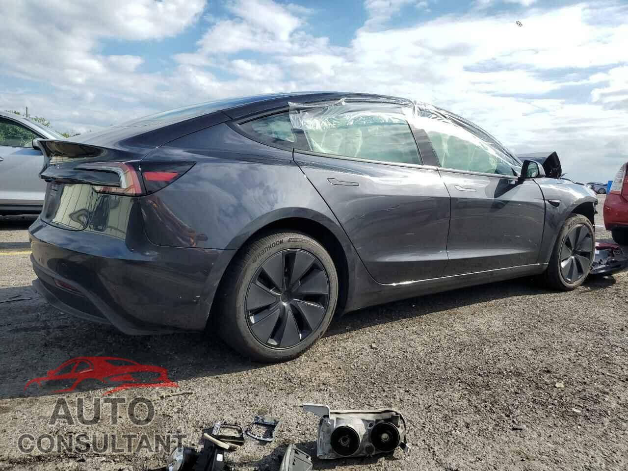 TESLA MODEL 3 2024 - 5YJ3E1EA8RF721672