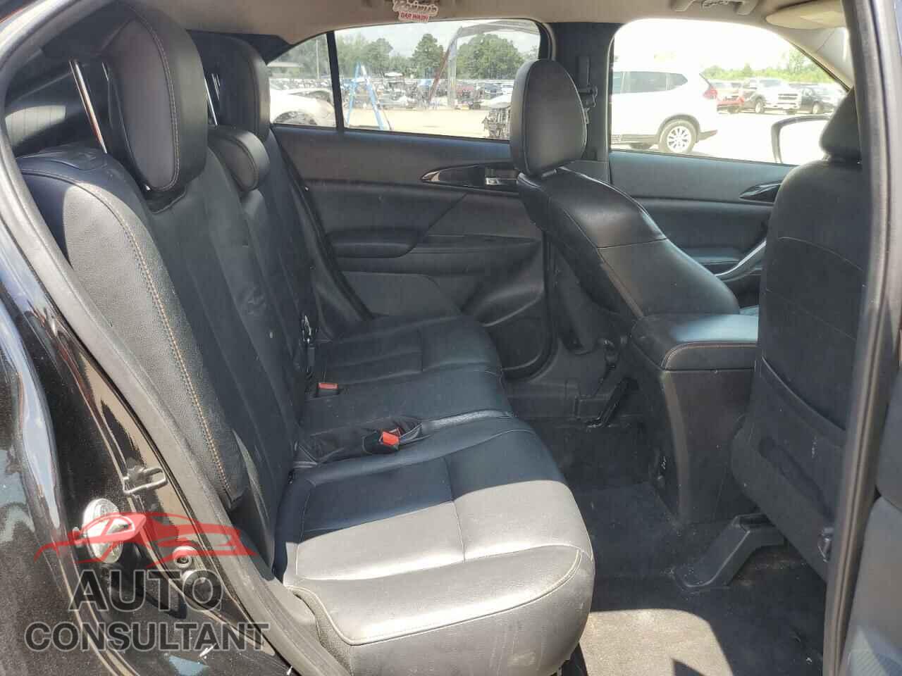 MITSUBISHI ECLIPSE 2018 - JA4AT5AA7JZ044360