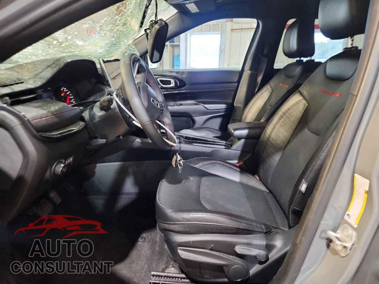 JEEP COMPASS 2024 - 3C4NJDDN4RT610323