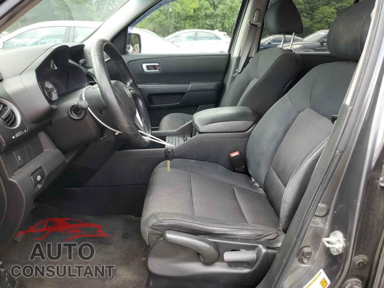 HONDA PILOT 2011 - 5FNYF4H21BB088933