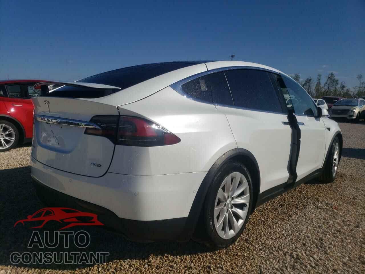 TESLA MODEL X 2017 - 5YJXCBE25HF034606