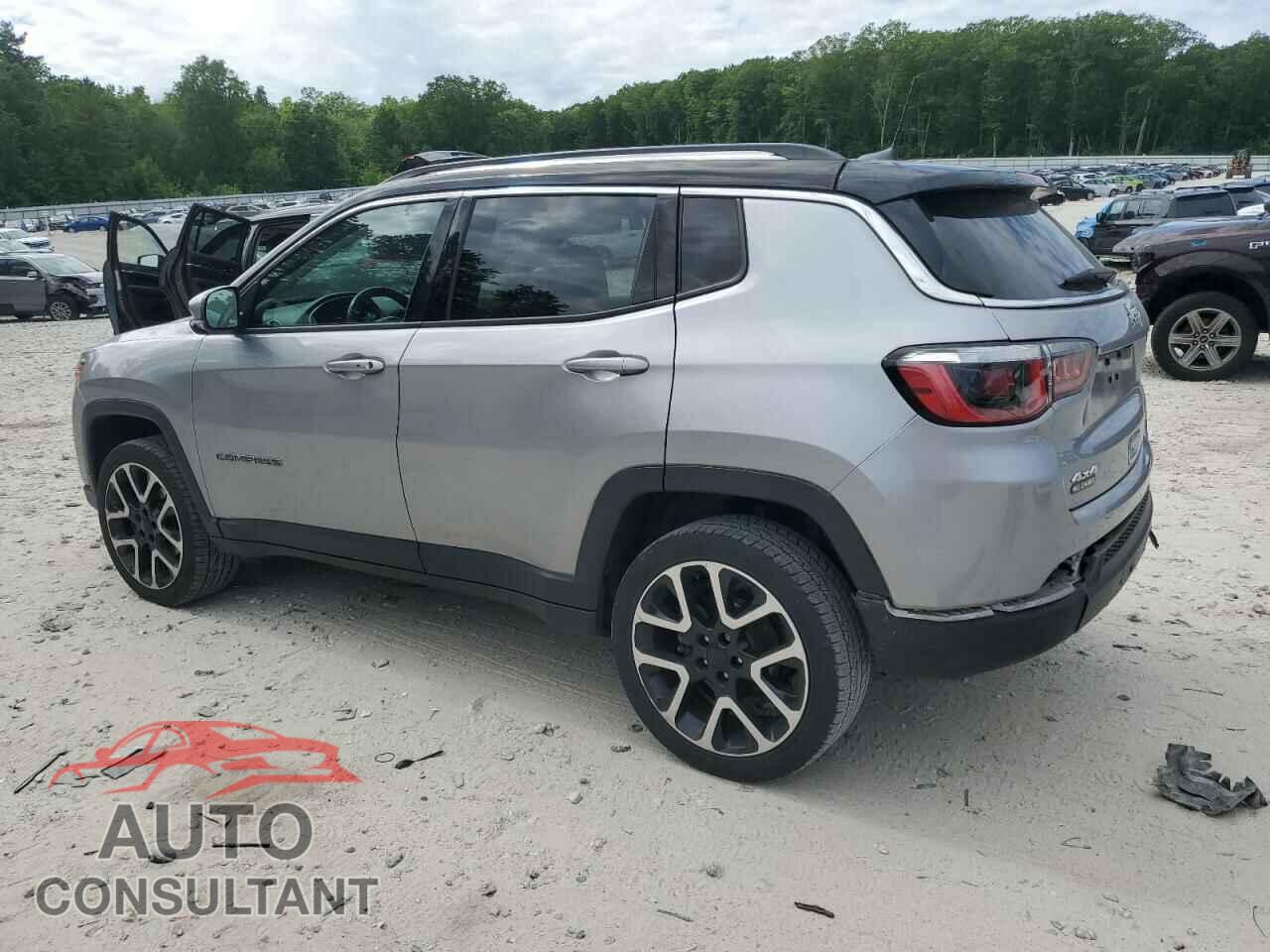 JEEP COMPASS 2018 - 3C4NJDCB7JT471011