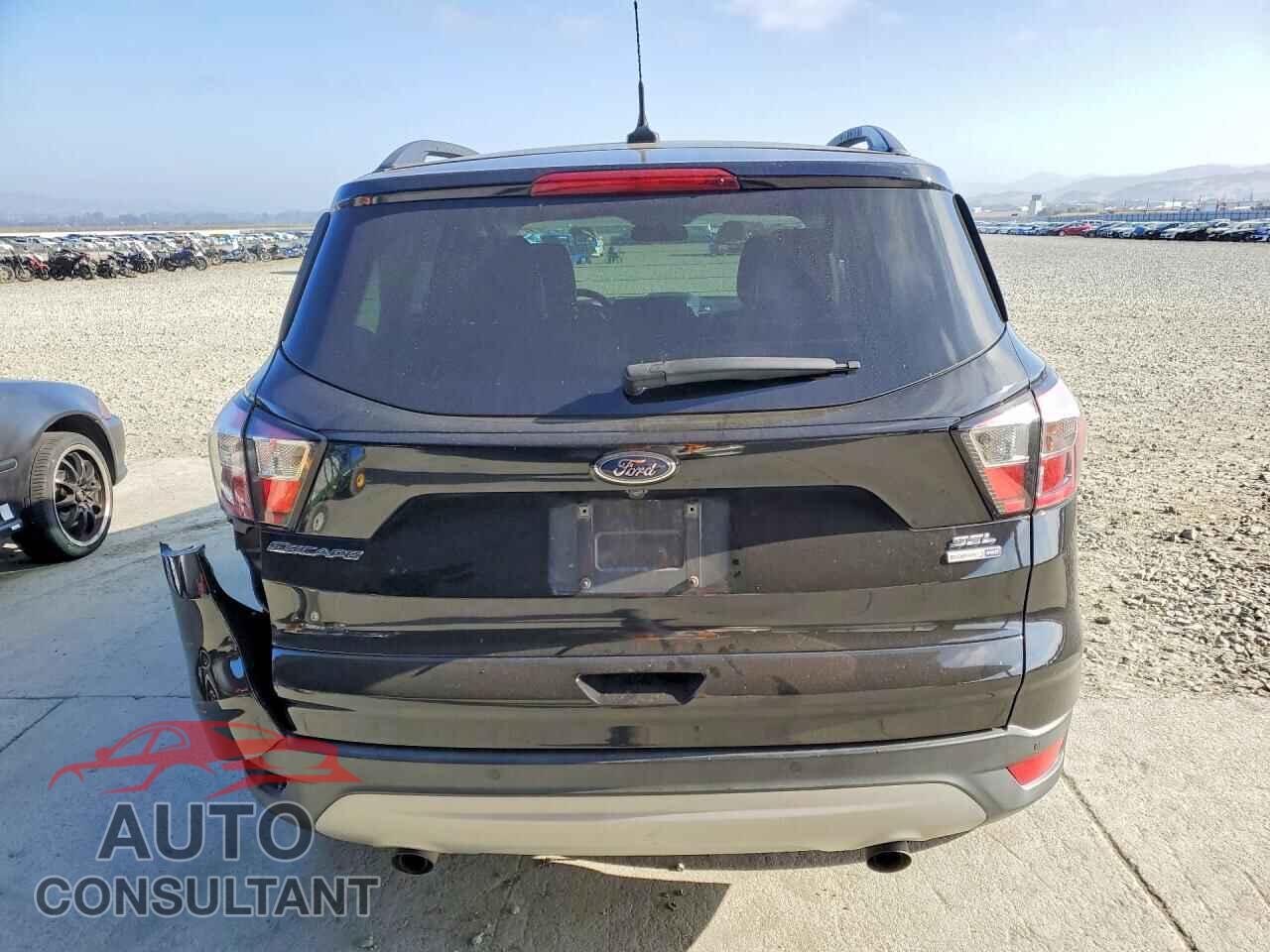 FORD ESCAPE 2018 - 1FMCU9HD8JUC76798