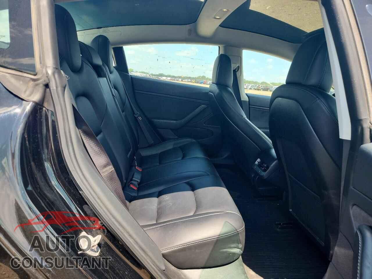 TESLA MODEL 3 2019 - 5YJ3E1EA2KF316915