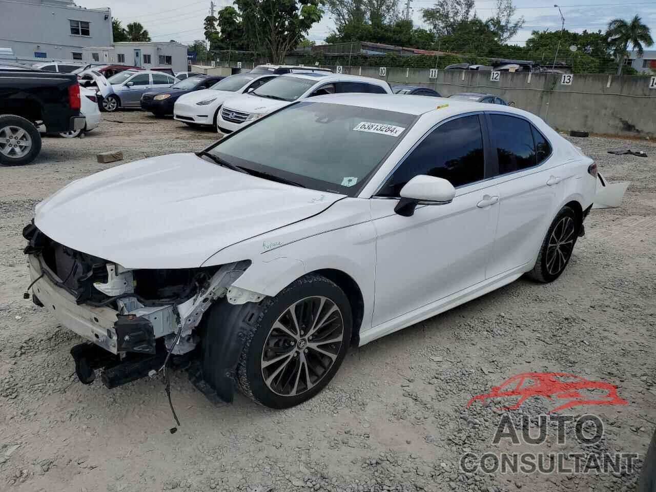 TOYOTA CAMRY 2018 - 4T1B11HK6JU553954