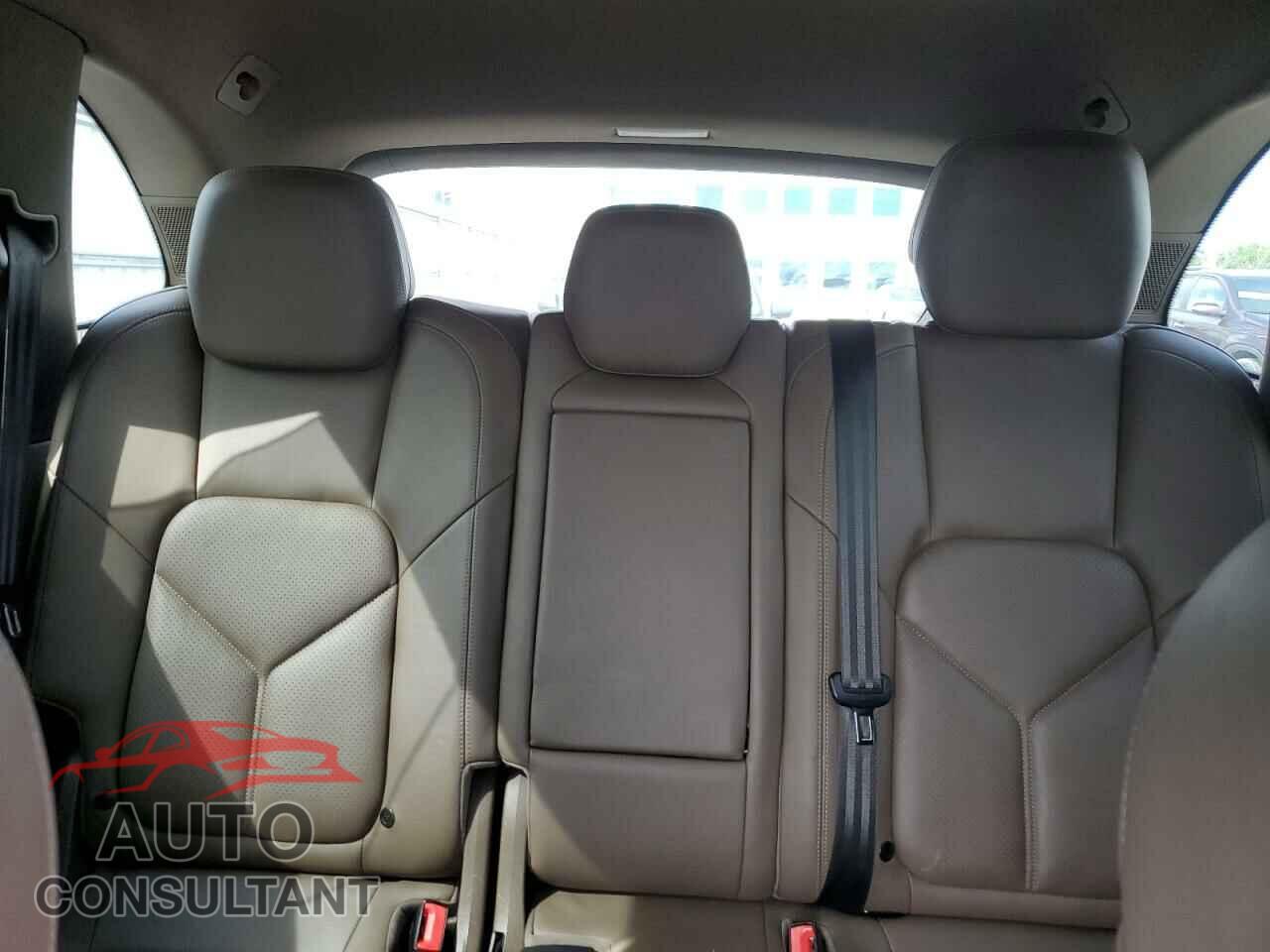 PORSCHE CAYENNE 2012 - WP1AA2A20CLA00644