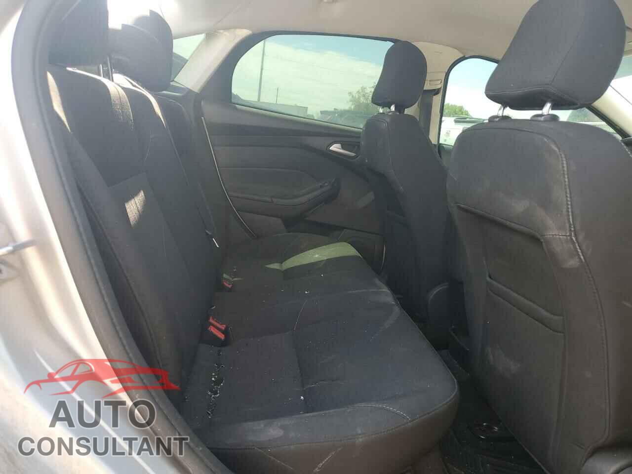 FORD FOCUS 2016 - 1FADP3F23GL359641