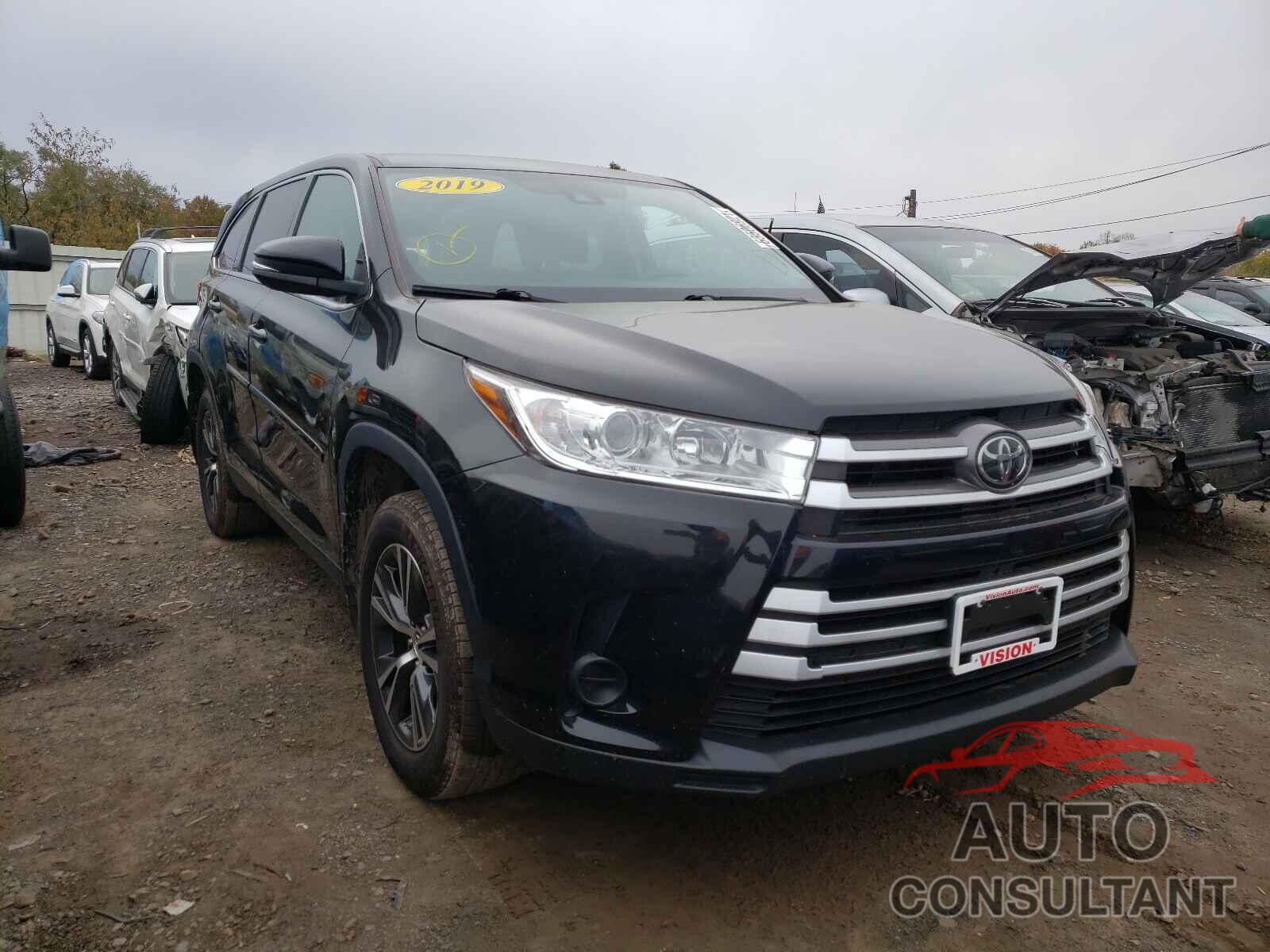 TOYOTA HIGHLANDER 2019 - 5TDBZRFH9KS933072