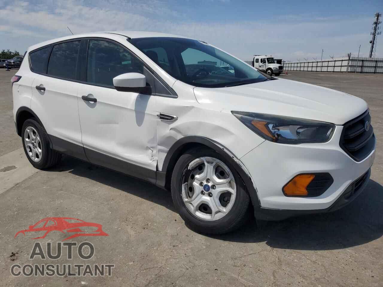 FORD ESCAPE 2018 - 1FMCU0F78JUC70864