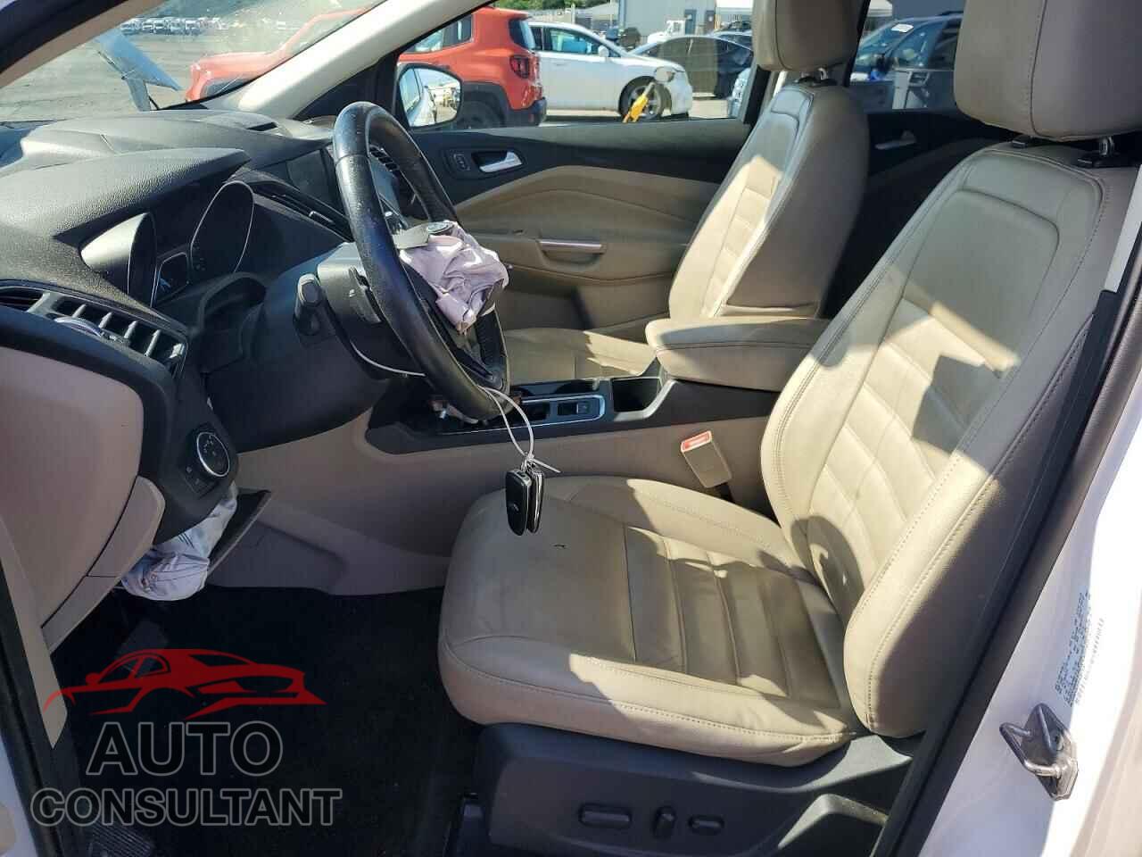 FORD ESCAPE 2017 - 1FMCU9JDXHUB11890