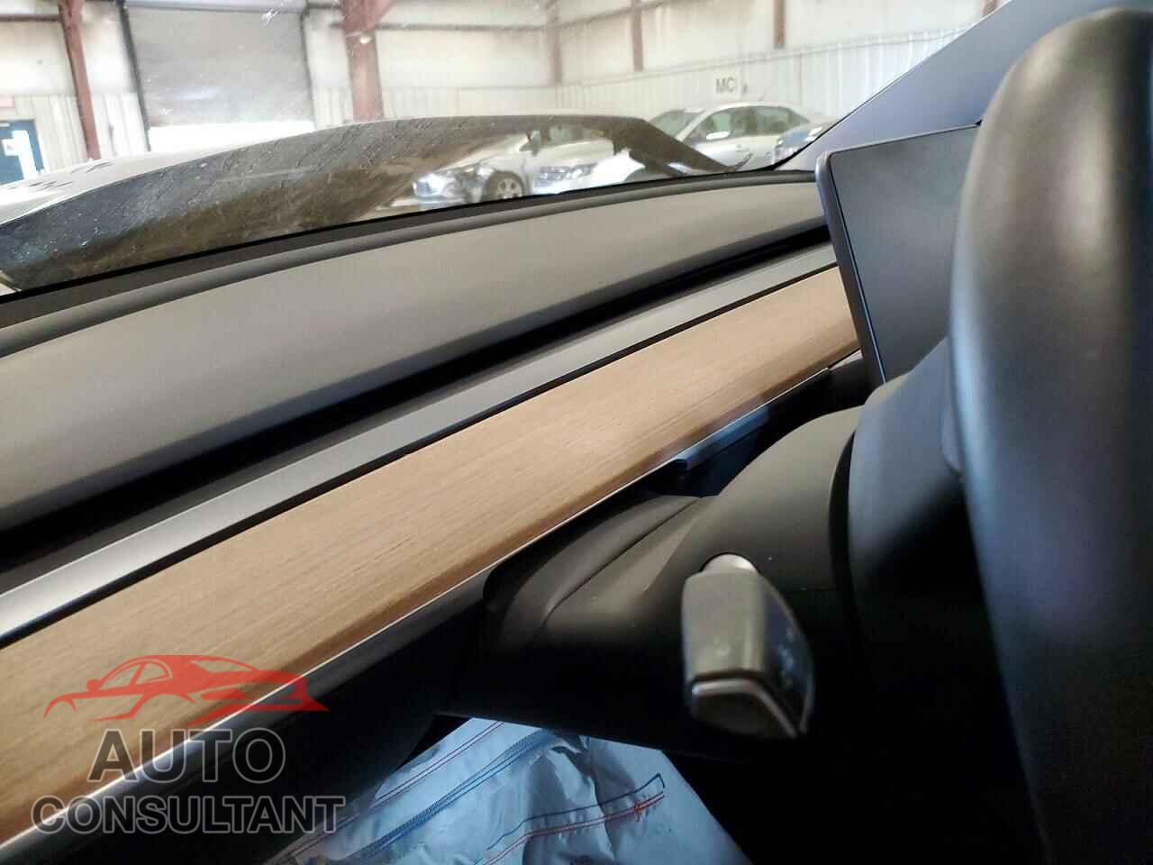 TESLA MODEL 3 2021 - 5YJ3E1EB3MF848816