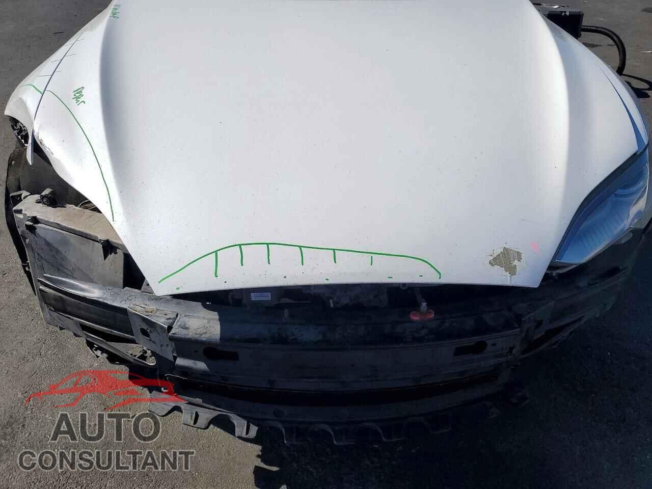 TESLA MODEL S 2014 - 5YJSA1H17EFP28237