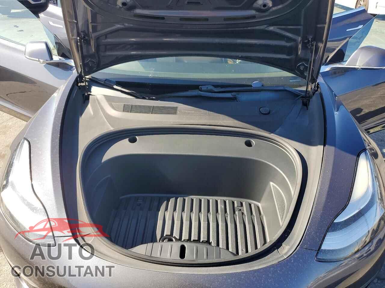 TESLA MODEL 3 2020 - 5YJ3E1EB3LF802935