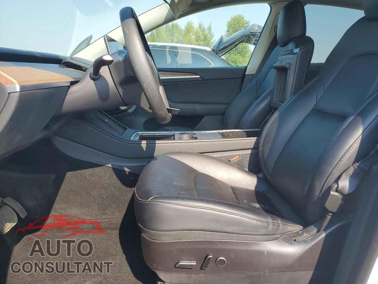 TESLA MODEL Y 2023 - 7SAYGAEE5PF624075