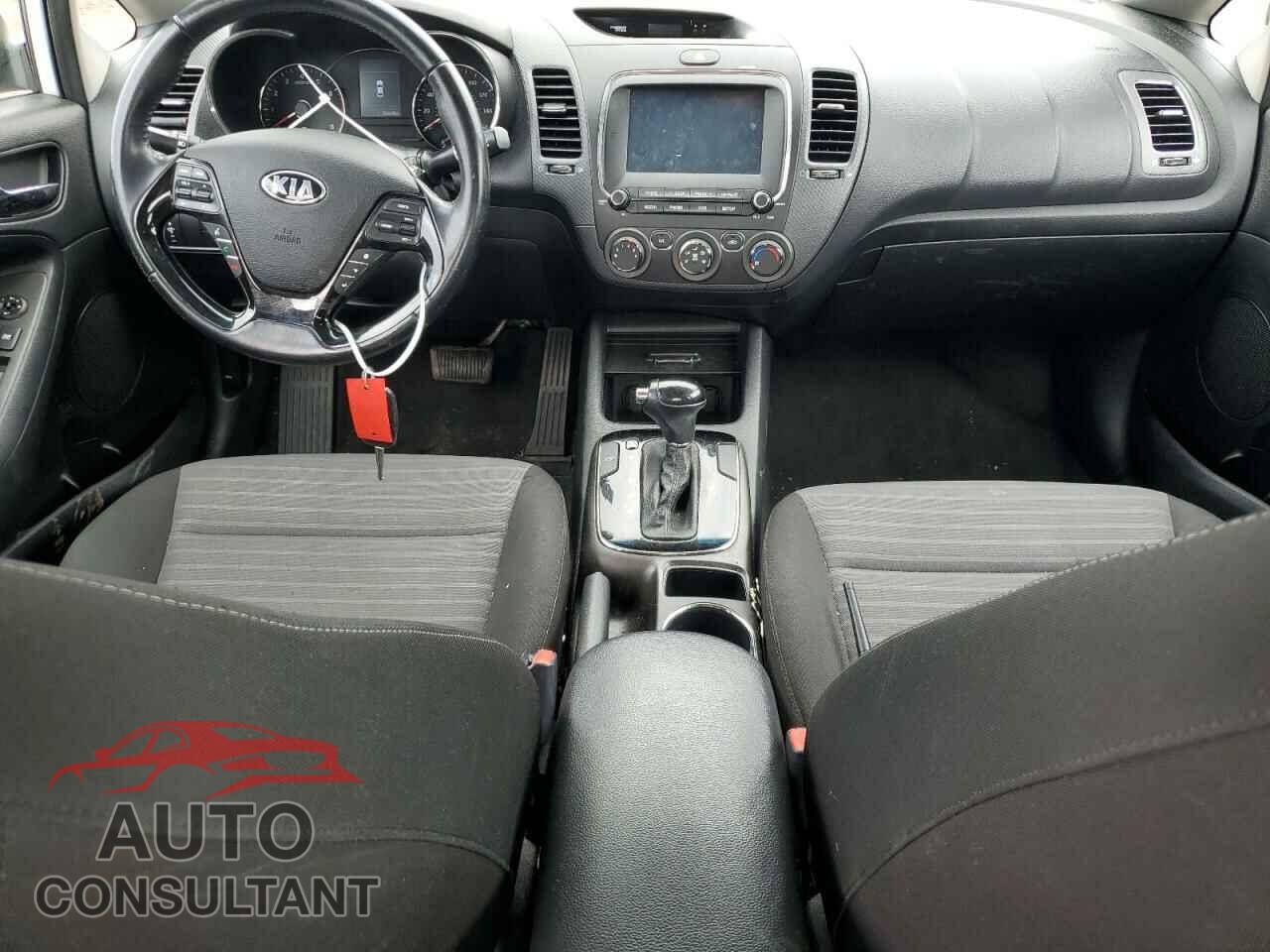 KIA FORTE 2017 - 3KPFL4A73HE031699