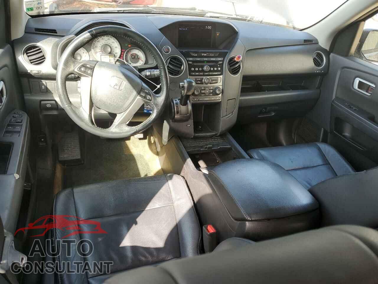 HONDA PILOT 2015 - 5FNYF3H51FB006144