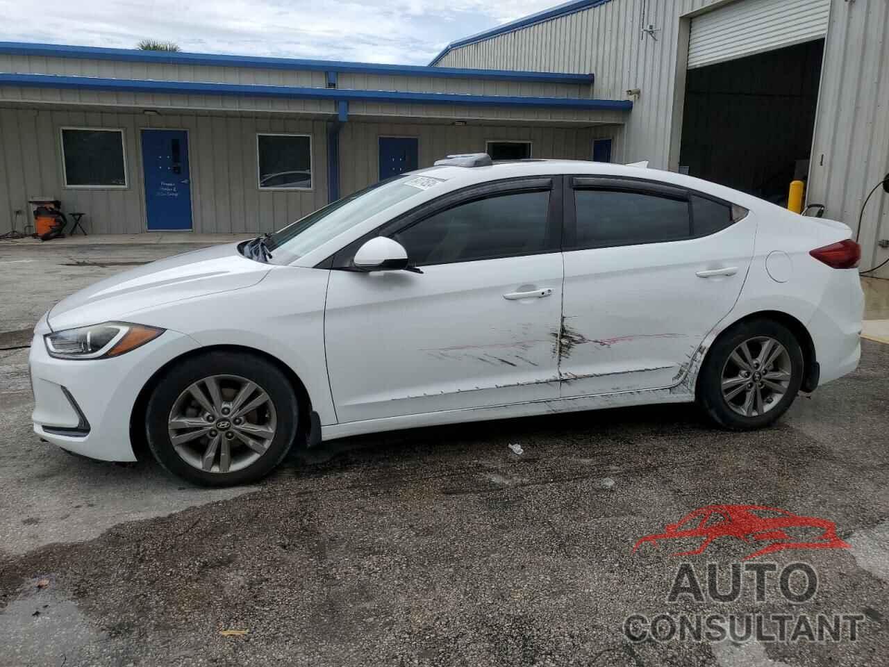 HYUNDAI ELANTRA 2018 - 5NPD84LF0JH309084