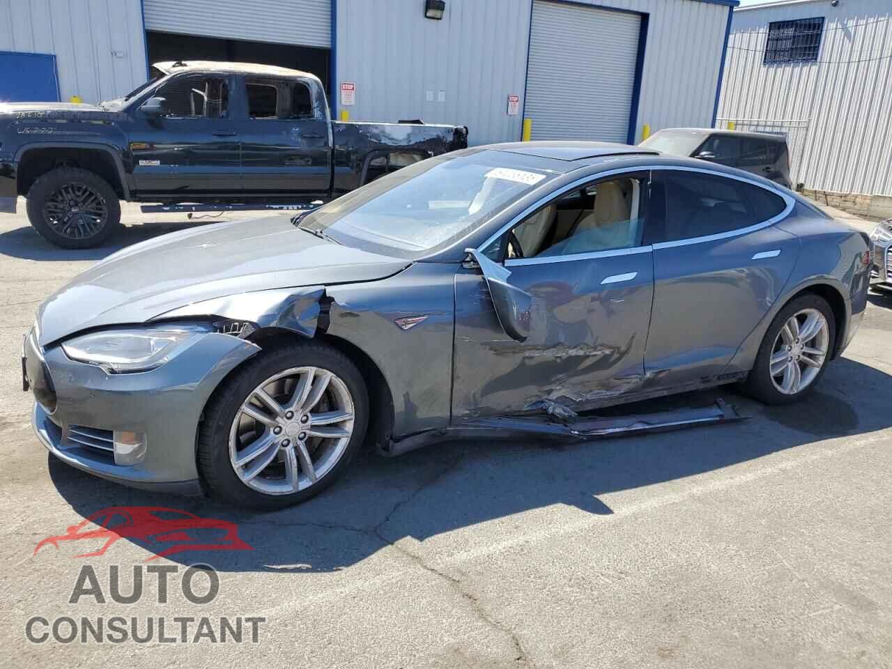 TESLA MODEL S 2012 - 5YJSA1DN2CFP01548
