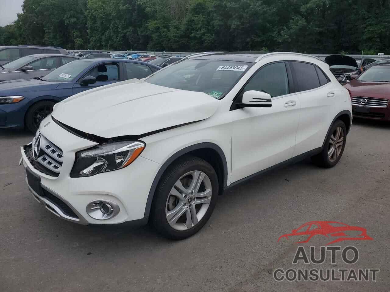 MERCEDES-BENZ GLA-CLASS 2018 - WDCTG4GB1JU000181