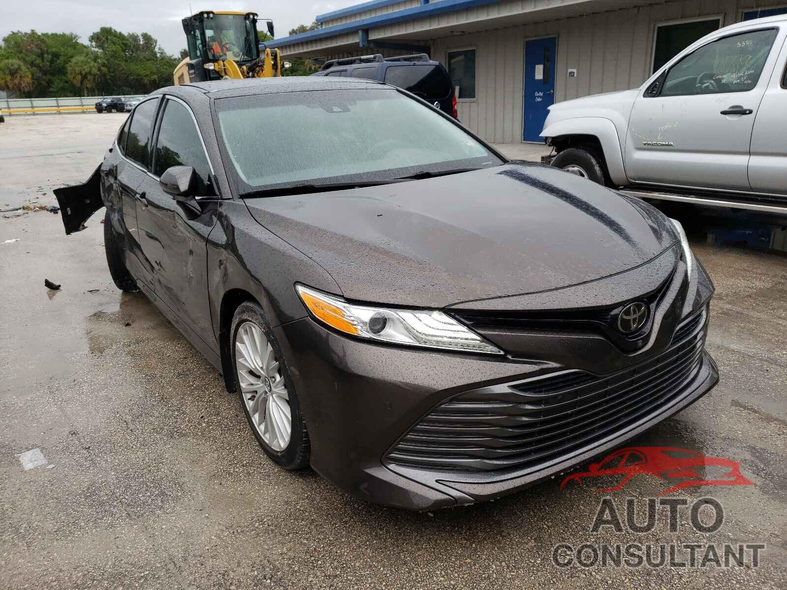 TOYOTA CAMRY 2018 - 4T1BZ1HK9JU006332