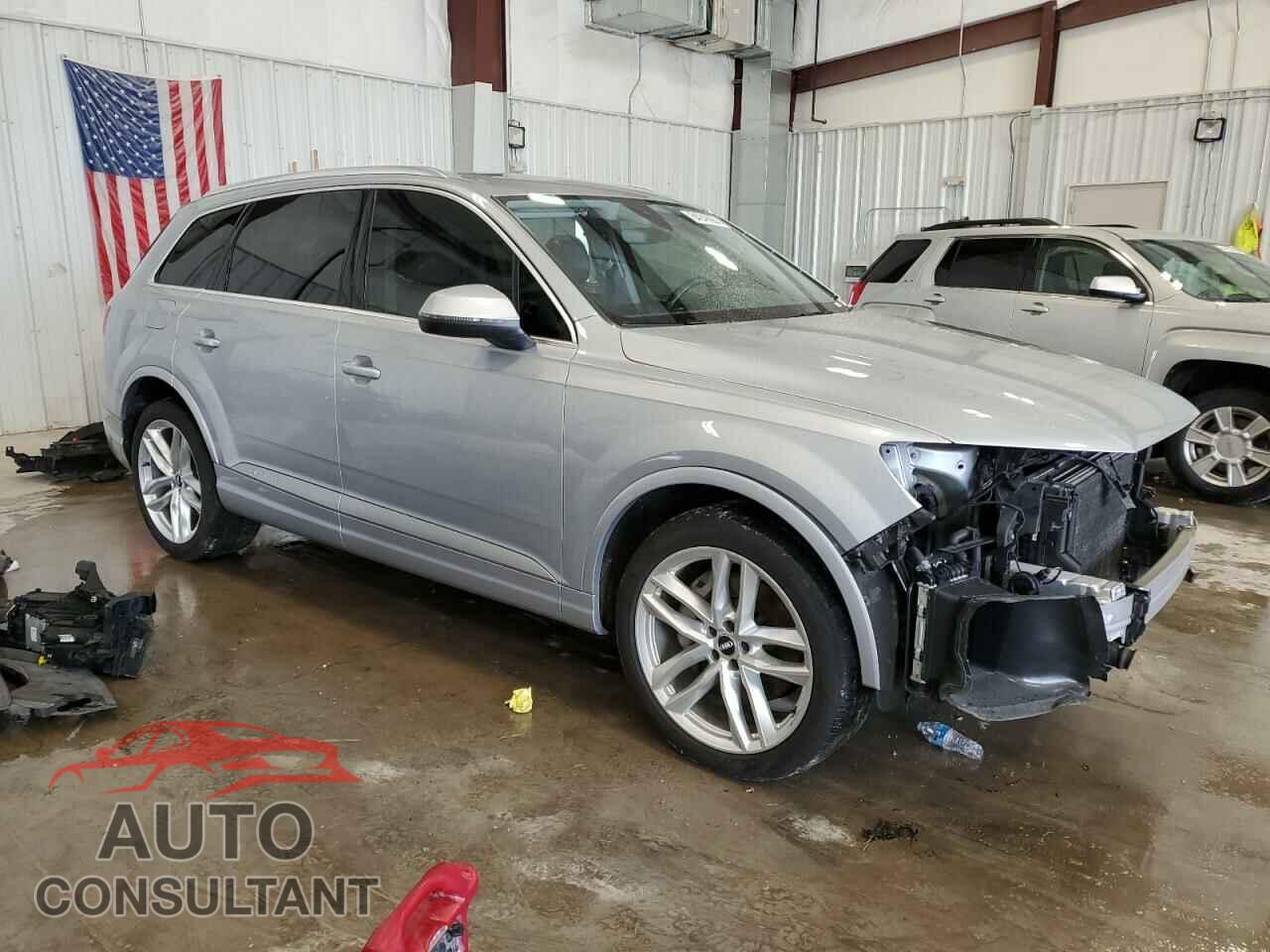 AUDI Q7 2018 - WA1VAAF78JD054308