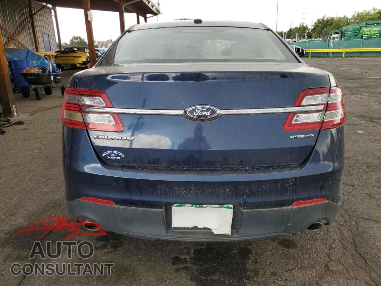 FORD TAURUS 2017 - 1FAHP2D82HG127951