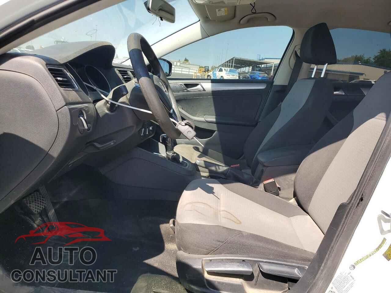 VOLKSWAGEN JETTA 2017 - 3VW2B7AJ2HM371220