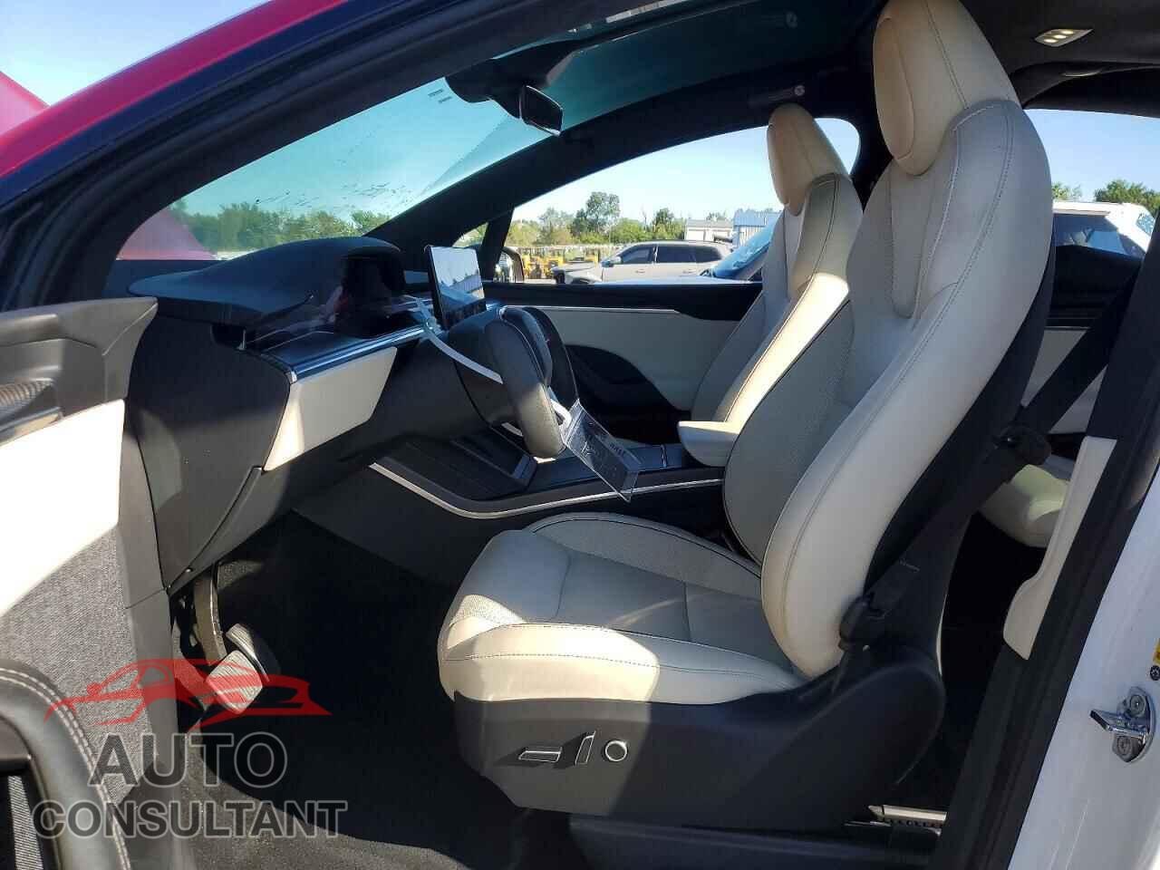 TESLA MODEL X 2022 - 7SAXCBE64NF343906