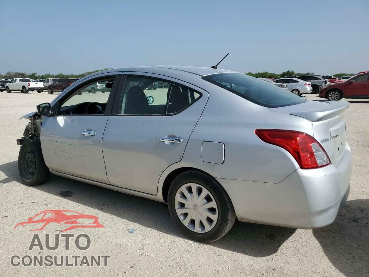 NISSAN VERSA 2019 - 3N1CN7AP3KL877027