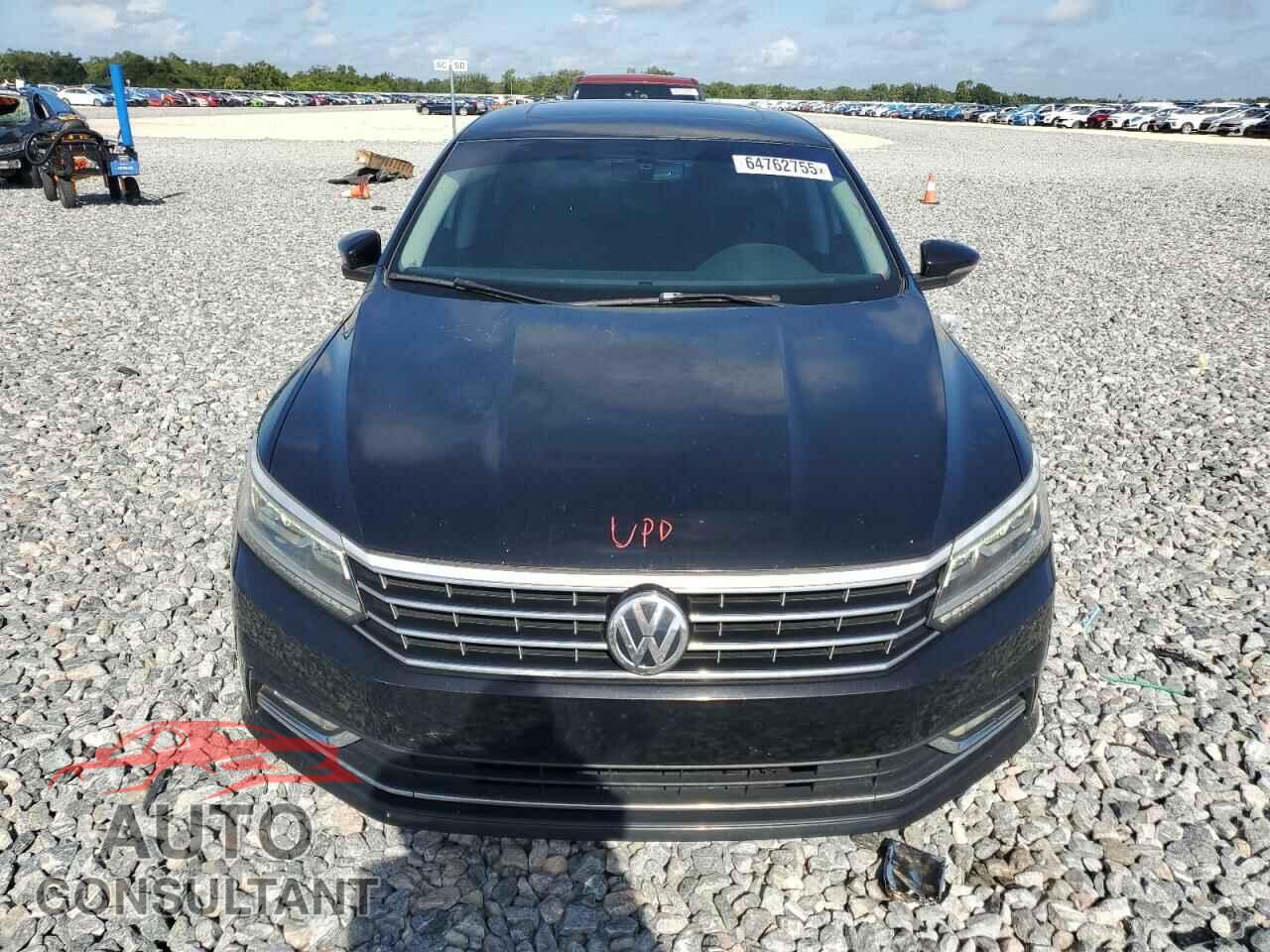 VOLKSWAGEN PASSAT 2016 - 1VWBS7A32GC068357