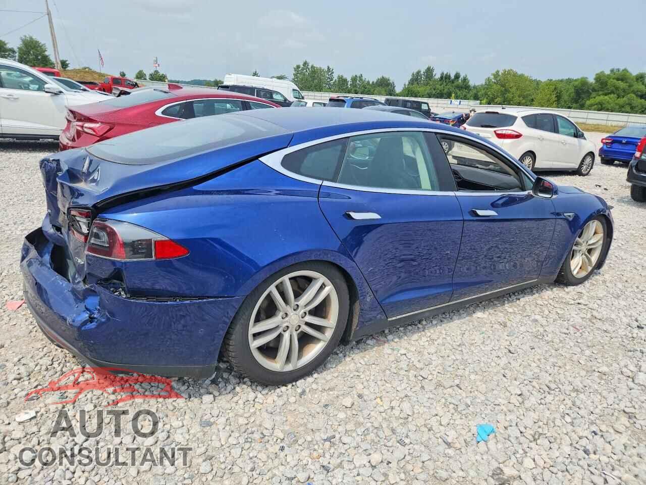 TESLA MODEL S 2015 - 5YJSA1E25FF116147
