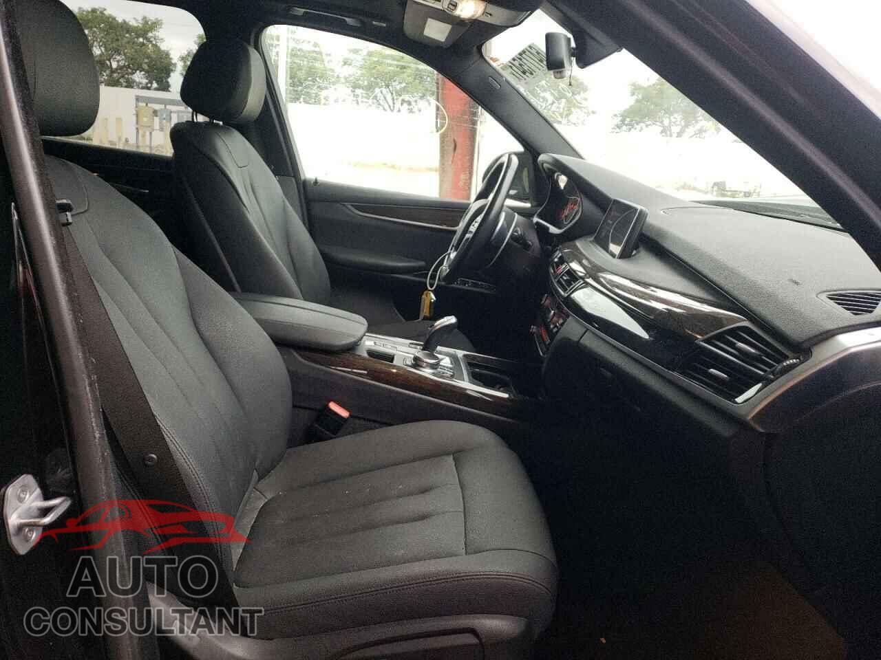 BMW X5 2018 - 5UXKR2C59J0X09513