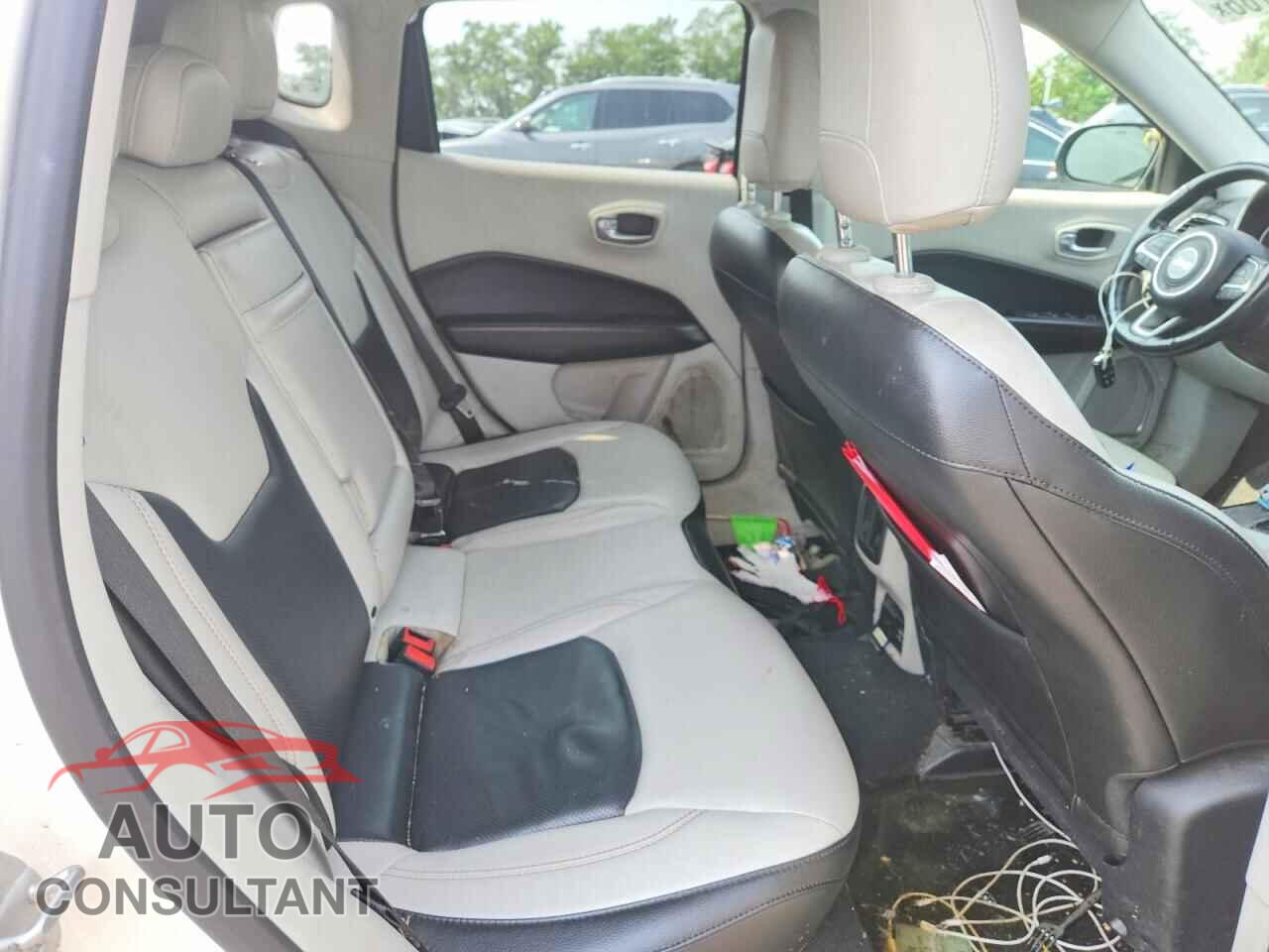JEEP COMPASS 2018 - 3C4NJCCB3JT367951