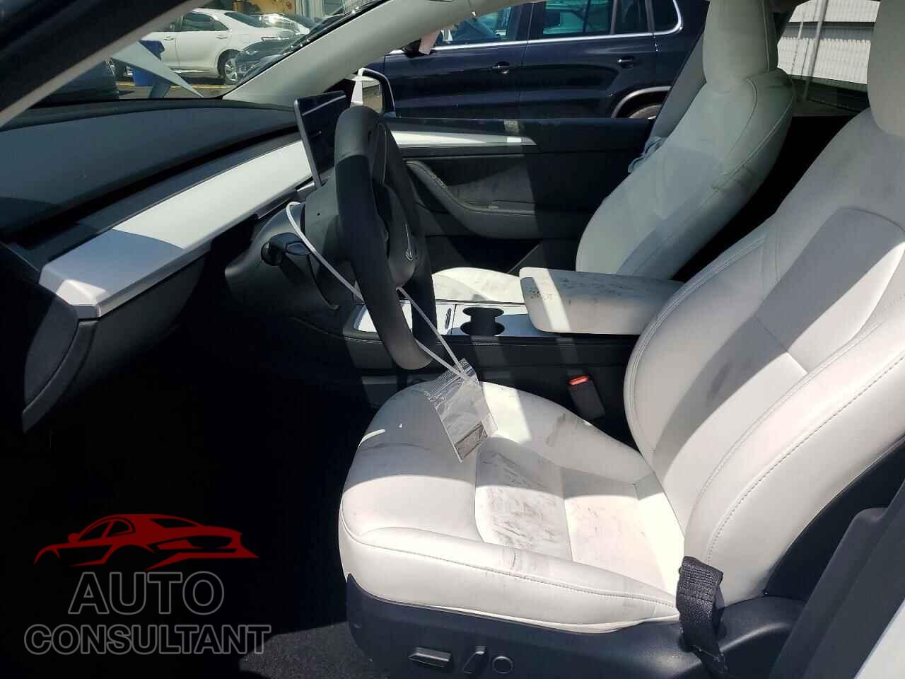 TESLA MODEL Y 2024 - 7SAYGDEE7RF213541