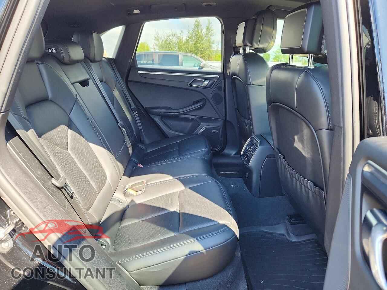 PORSCHE MACAN 2018 - WP1AA2A56JLB09066