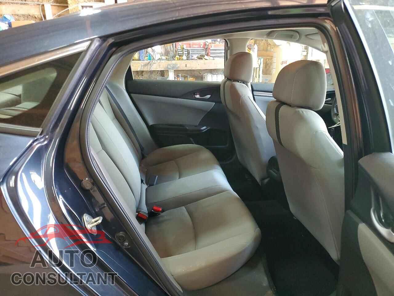 HONDA CIVIC 2018 - 2HGFC2F55JH522430