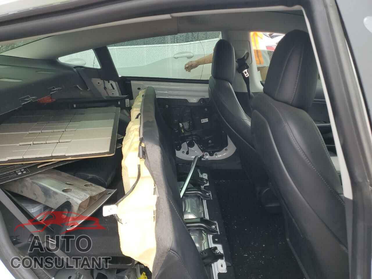 TESLA MODEL 3 2019 - 5YJ3E1EB0KF512778