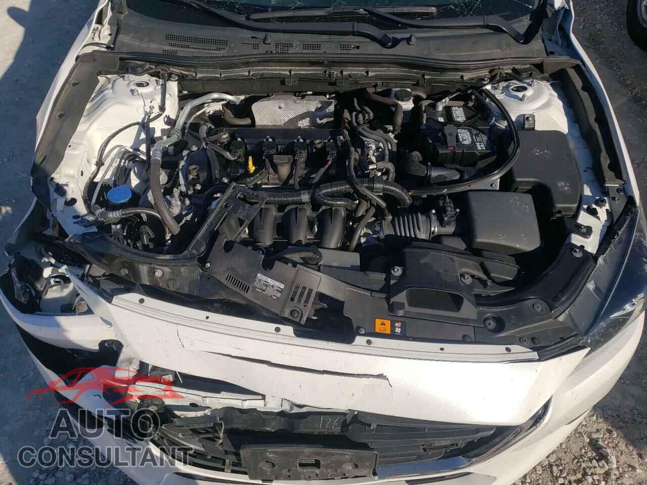 MAZDA 3 2018 - 3MZBN1U73JM250531