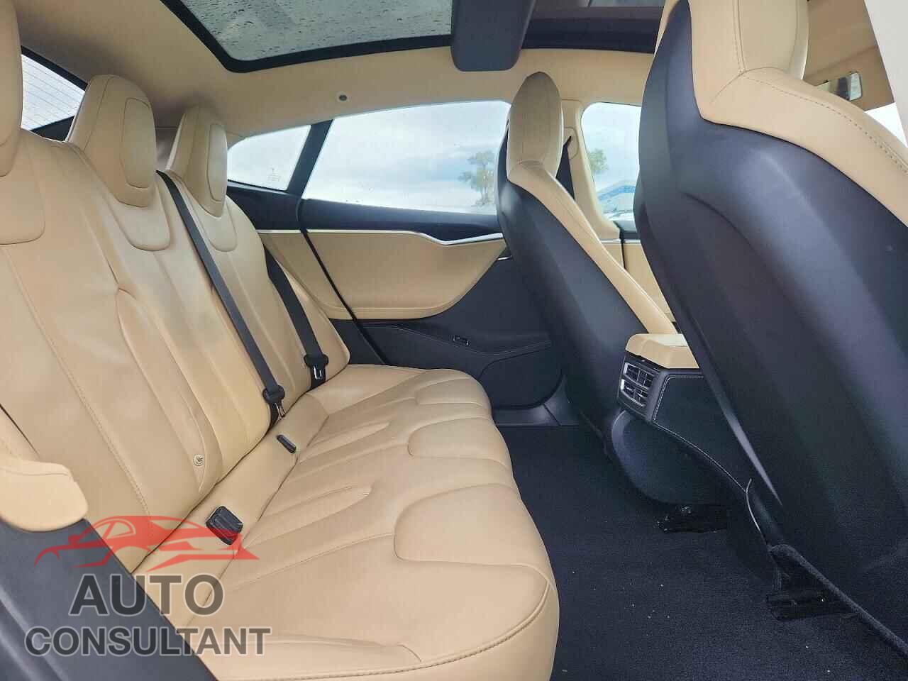 TESLA MODEL S 2014 - 5YJSA1S18EFP59005