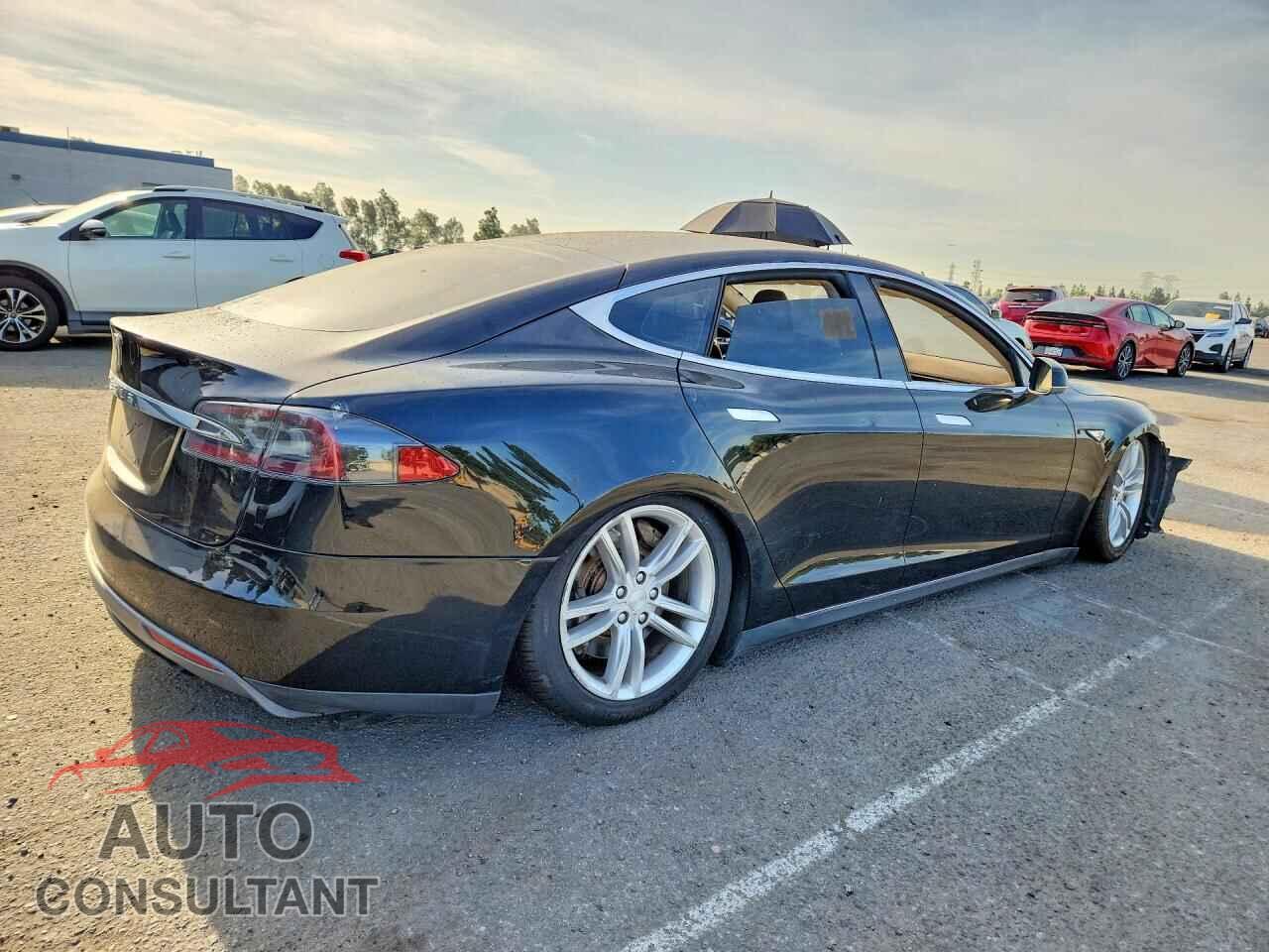 TESLA MODEL S 2013 - 5YJSA1CN5DFP03328