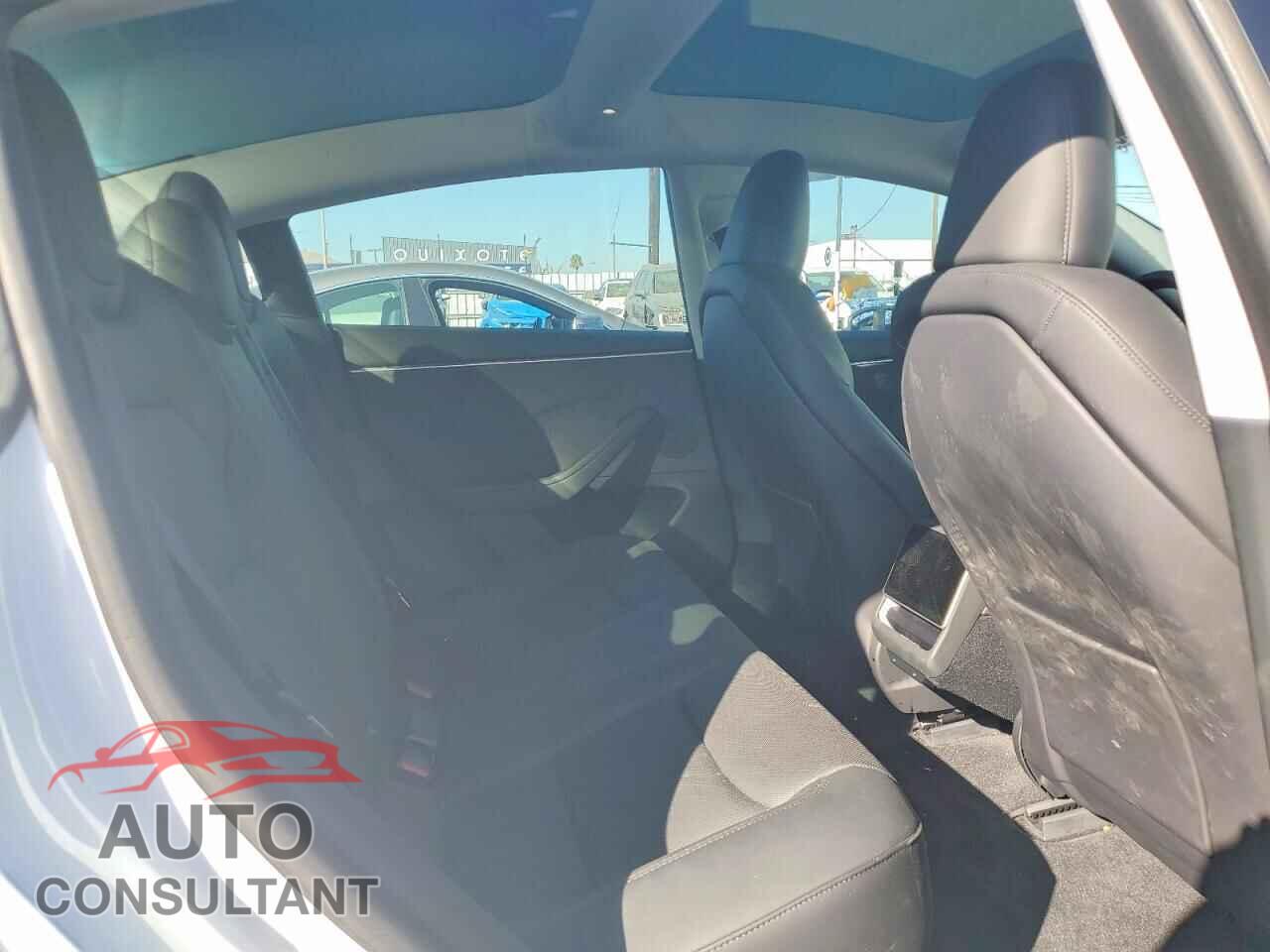 TESLA MODEL 3 2024 - 5YJ3E1EB6RF772600