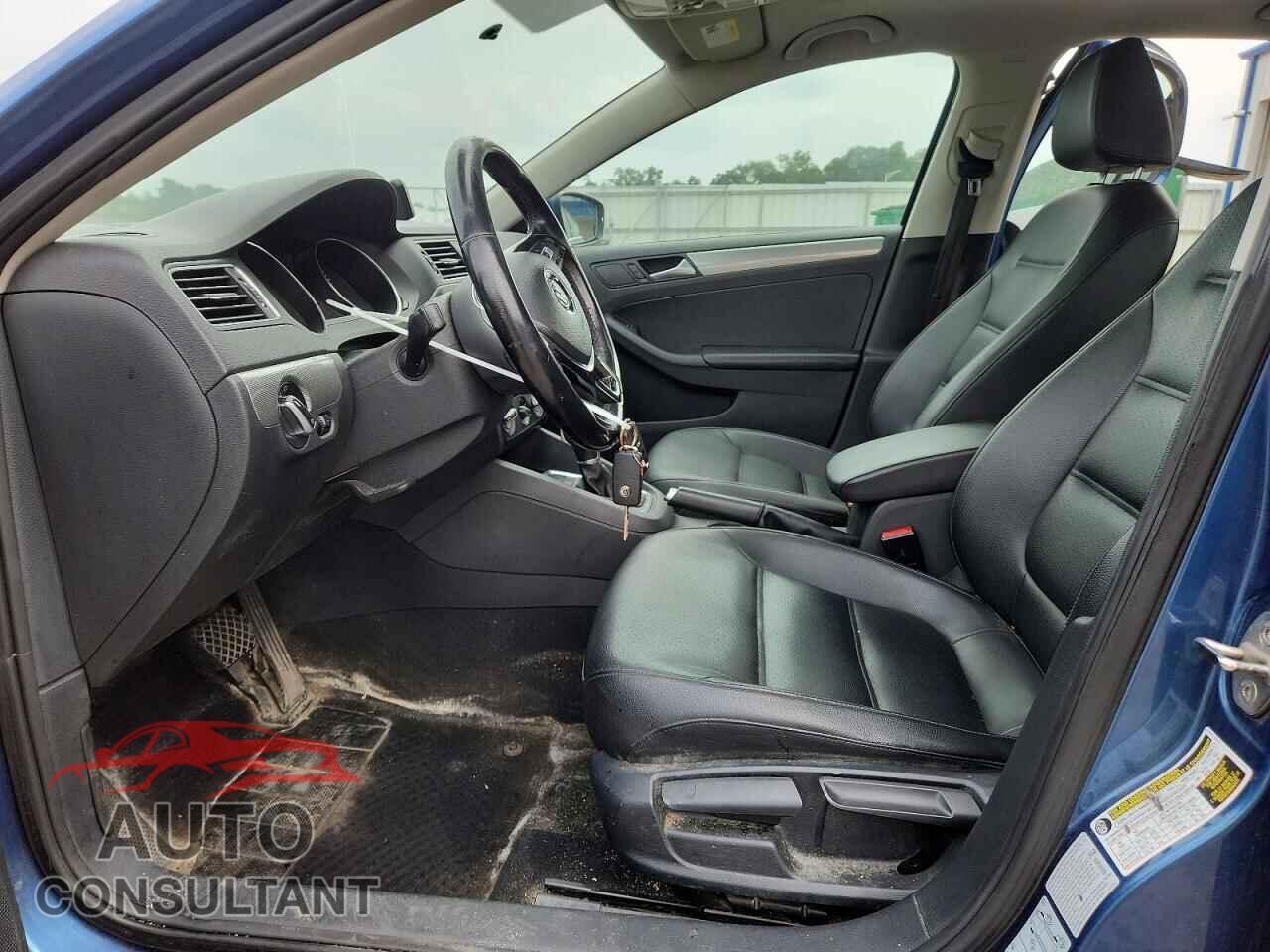 VOLKSWAGEN JETTA 2017 - 3VWDB7AJ2HM225425