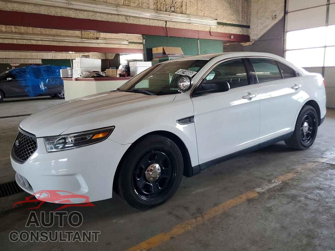 FORD TAURUS 2018 - 1FAHP2MK4JG127144