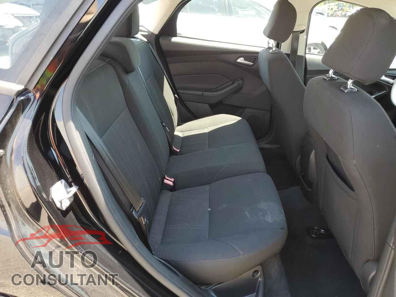 FORD FOCUS 2016 - 1FADP3K29GL217171