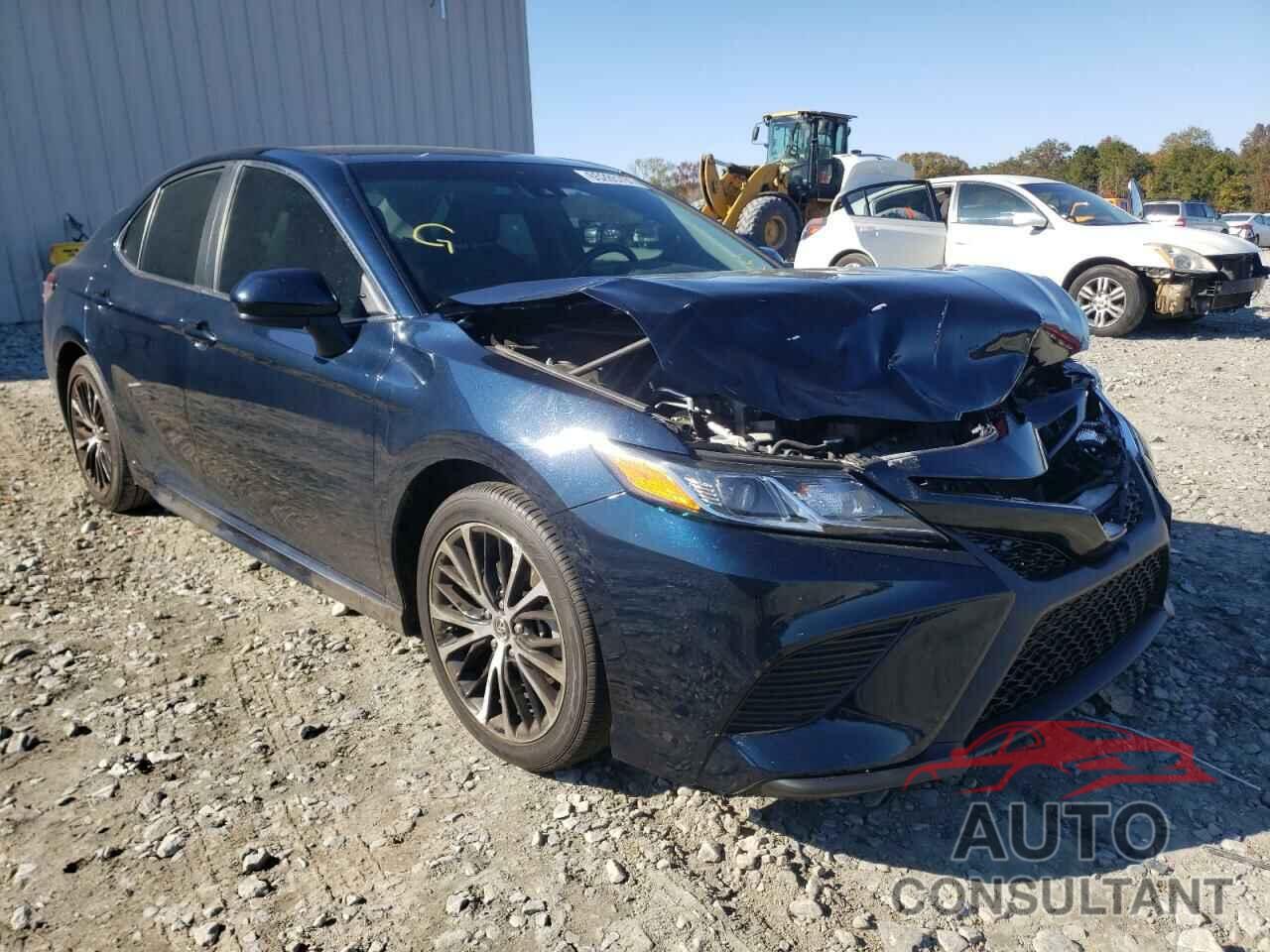 TOYOTA CAMRY 2018 - 4T1B11HK0JU650695