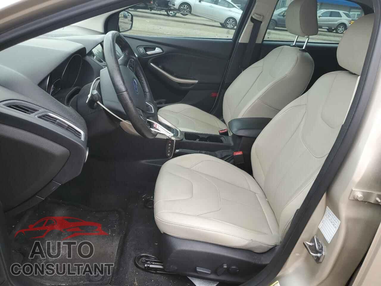 FORD FOCUS 2017 - 1FADP3N22HL287902