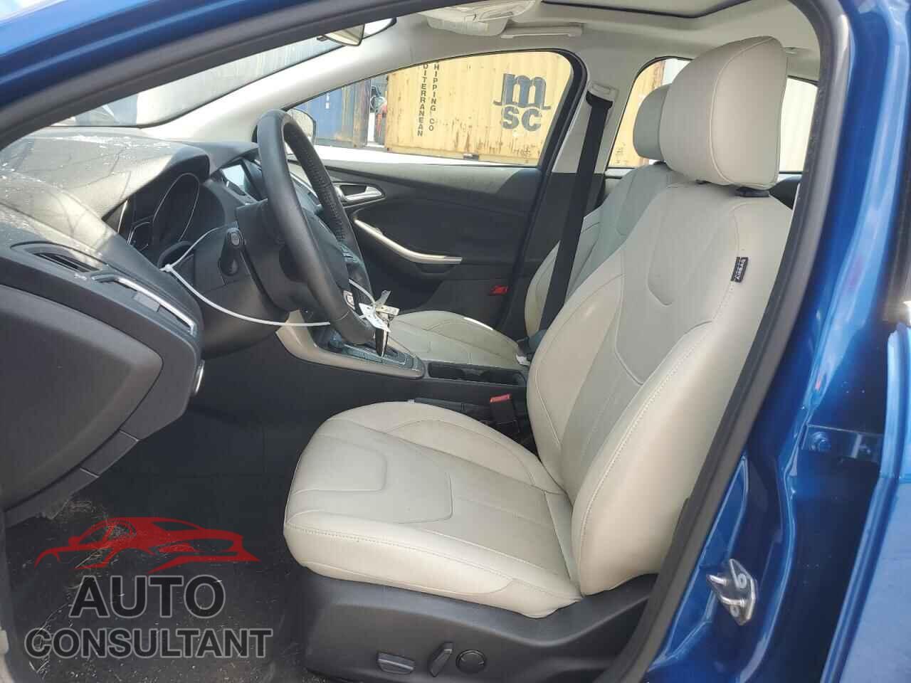 FORD FOCUS 2018 - 1FADP3J26JL308357