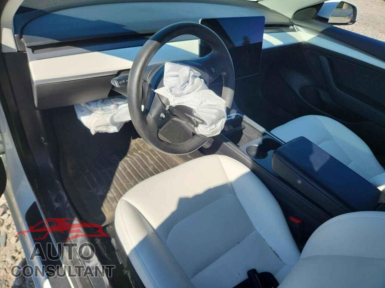 TESLA MODEL 3 2022 - 5YJ3E1EB1NF180922
